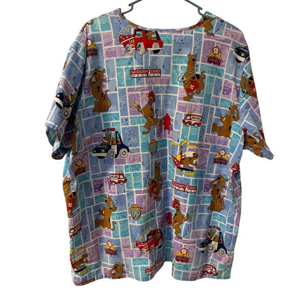 Scooby-Doo Cartoon Print Scrub Top Plus Size - Picture 2 of 3